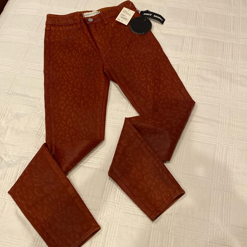 Articles of Society ankle skinny soft & sleek cheetah  burnt red jeans size 25